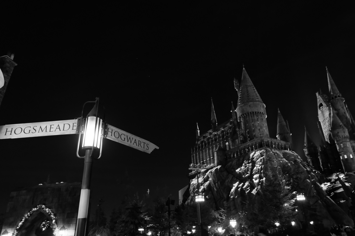 hogsmean-n-hogwarts-3-jpg.2030586