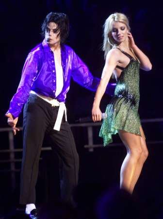 Michael-Jackson-and-Britney-Spears---The-way-you-make-me-feel.jpg