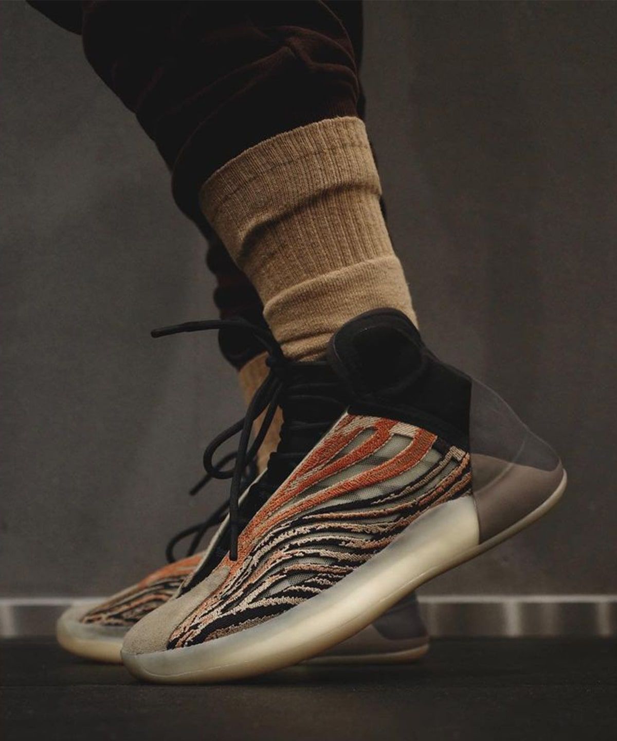 adidas-yeezy-quantum-flaora-flame-orange-release-date2.jpg