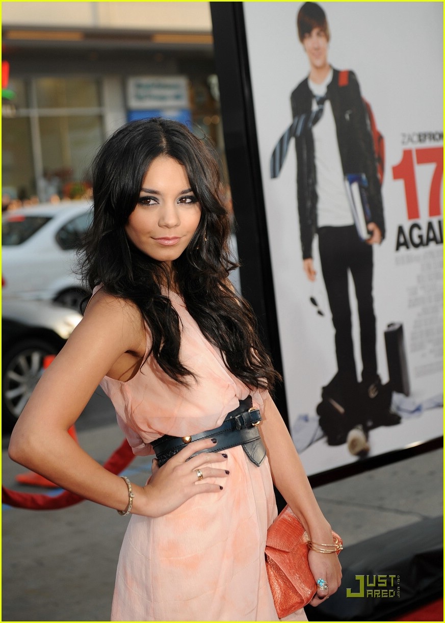 zac-efron-vanessa-hudgens-17-again-premiere-12.jpg