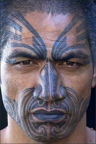 traditional_maori_tattoo_on_face.jpg