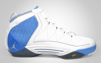 jordan-cp3ii-white-university-blue-342944-103a.jpg