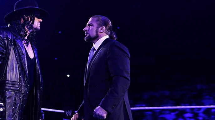 20120202_raw_undertaker_hhh_r.jpg