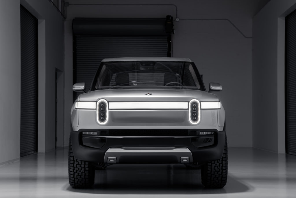 b63989f0-rivian-unveils-r1t-electric-truck-11.jpg