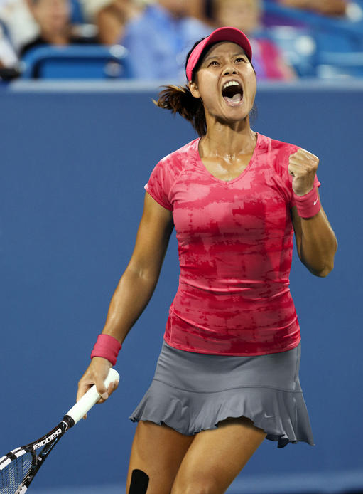 NikeTennis_LiNa_Day_detail.jpg