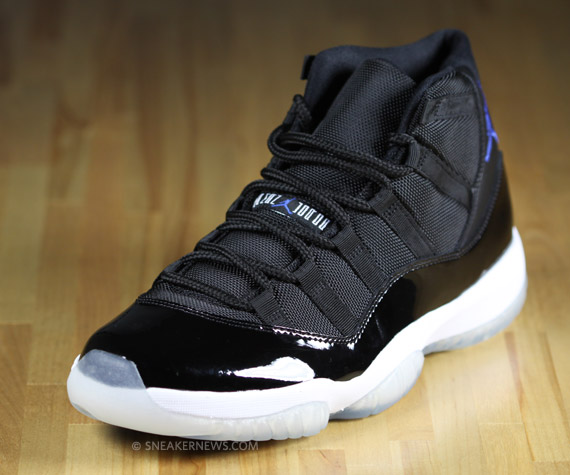 air-jordan-xi-2009-space-jam-02.jpg