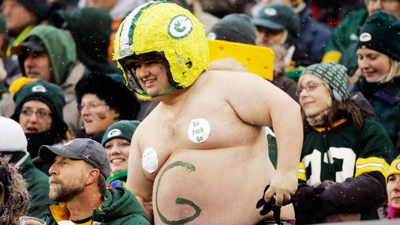 pg2_a_packersfan_580.jpg