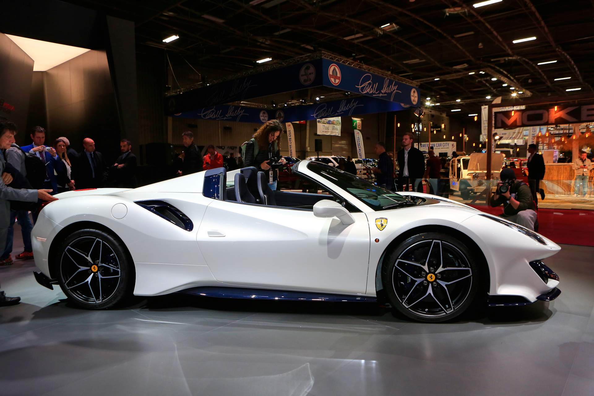 b63b6318-ferrari-488-pista-spider-at-paris-auto-show-3.jpg