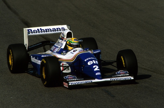 williams_fw16_renault_img_25436.jpg