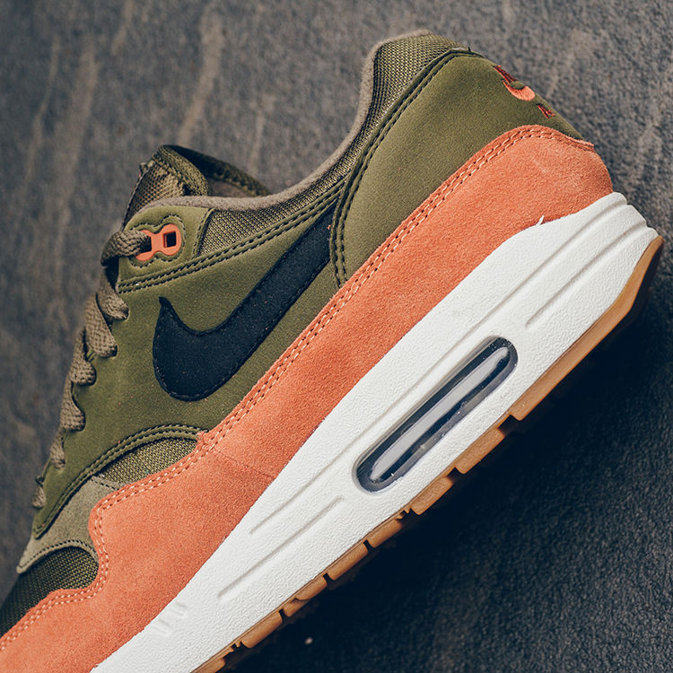 nike-air-max-1-olive-3.jpg