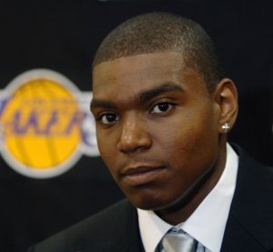 Andrew-Bynum_3.jpg