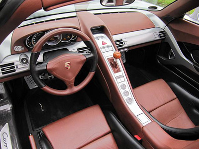 Porsche_Carrera_GT_interior.jpg