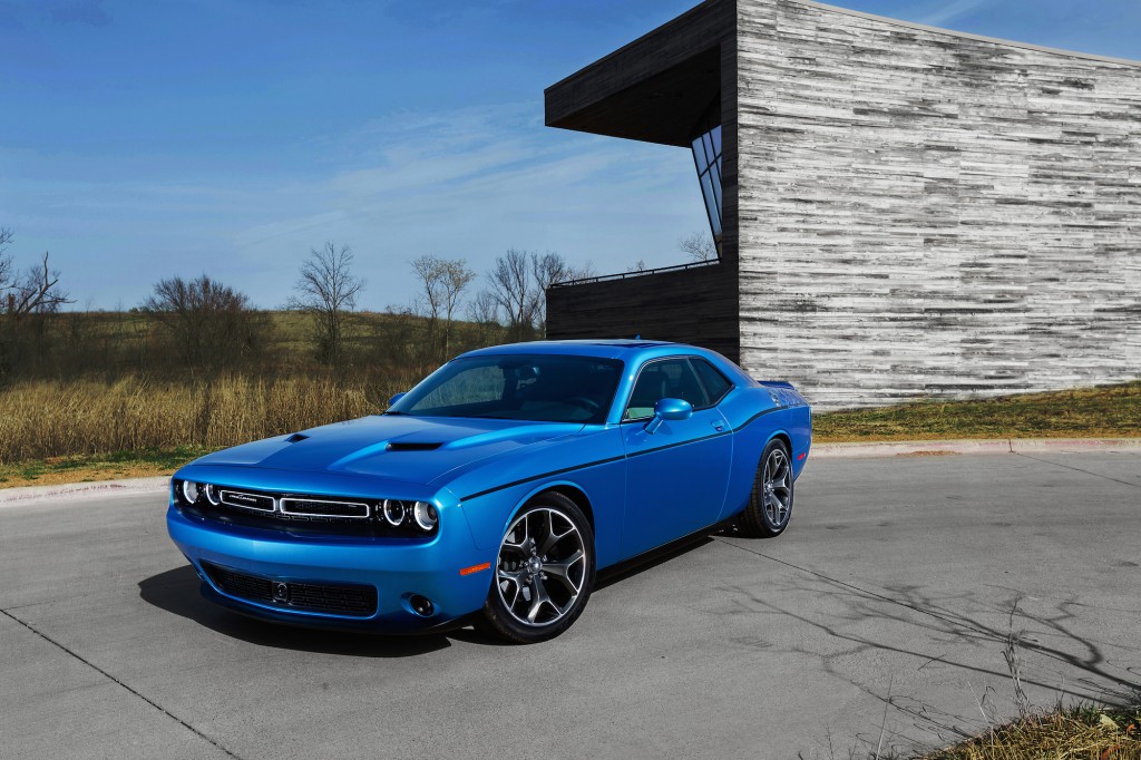 2015-dodge-challenger_100464358_l.jpg