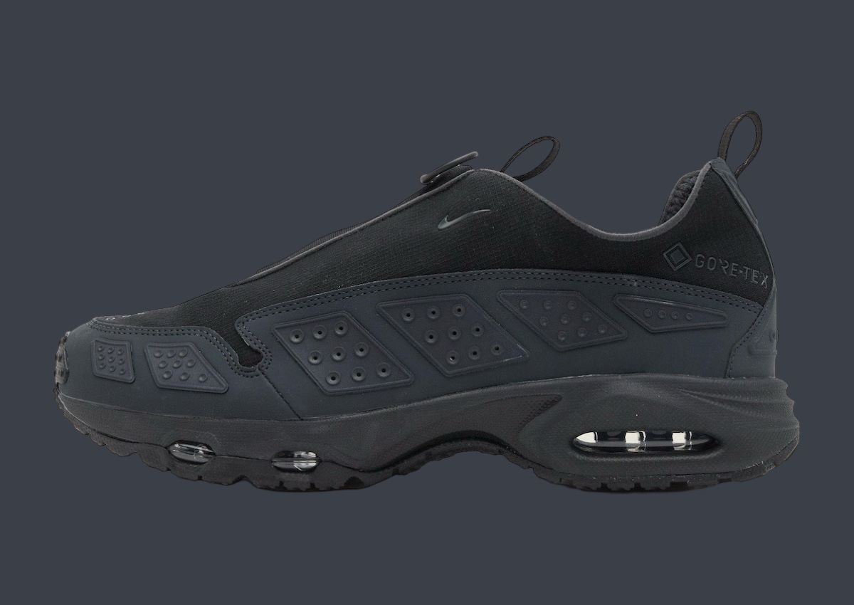 Nike-Air-Max-SNDR-Gore-Tex-Black-FZ4238-001.jpg