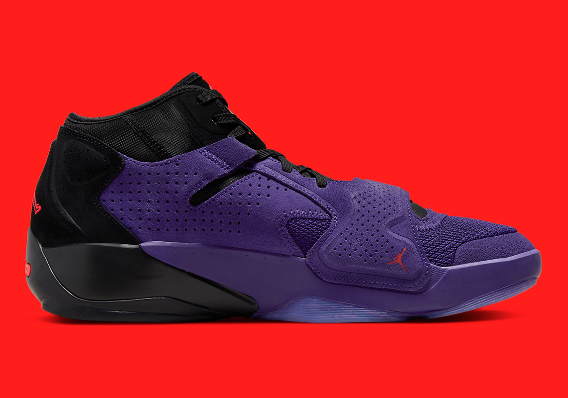 jordan-zion-2-purple-crimson-DO9072-506-7.jpg