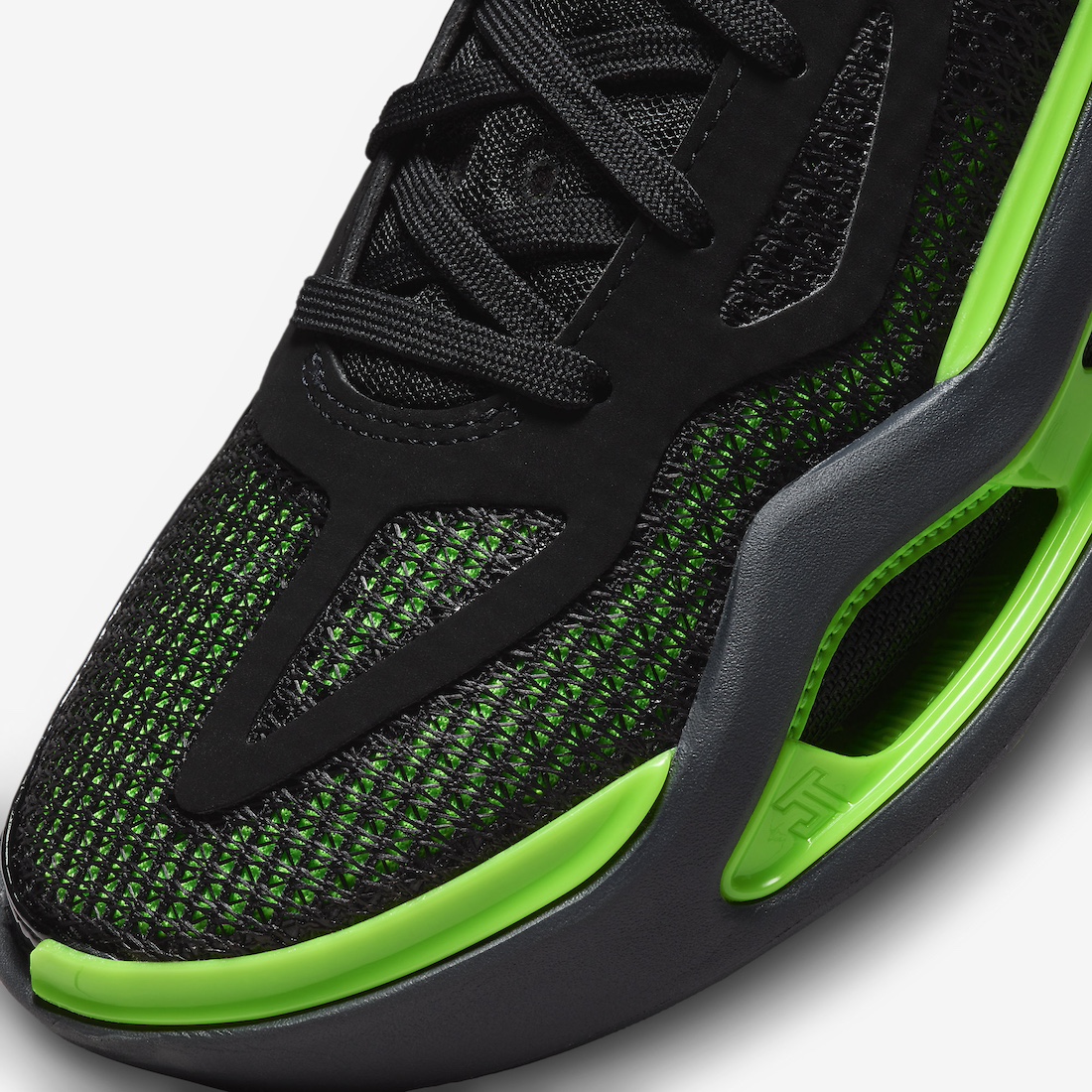 Jordan-Tatum-1-Black-Green-Strike-6.jpeg