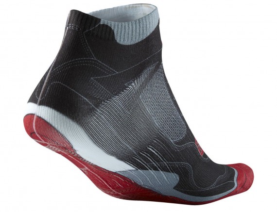air-jordan-iv-bred-socks-02-570x437.jpg