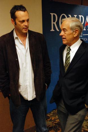 192-0917170827-VinceVaughn-RonPaul.jpg