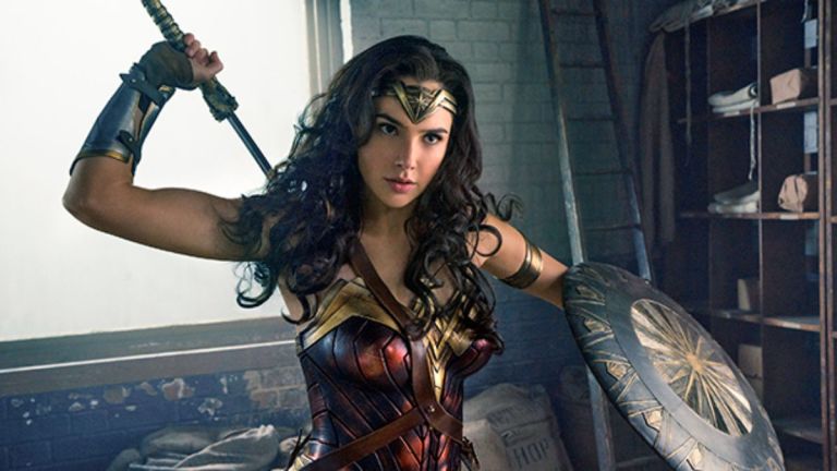 gallery-1469716323-wonder-woman-gal-gadot.jpg