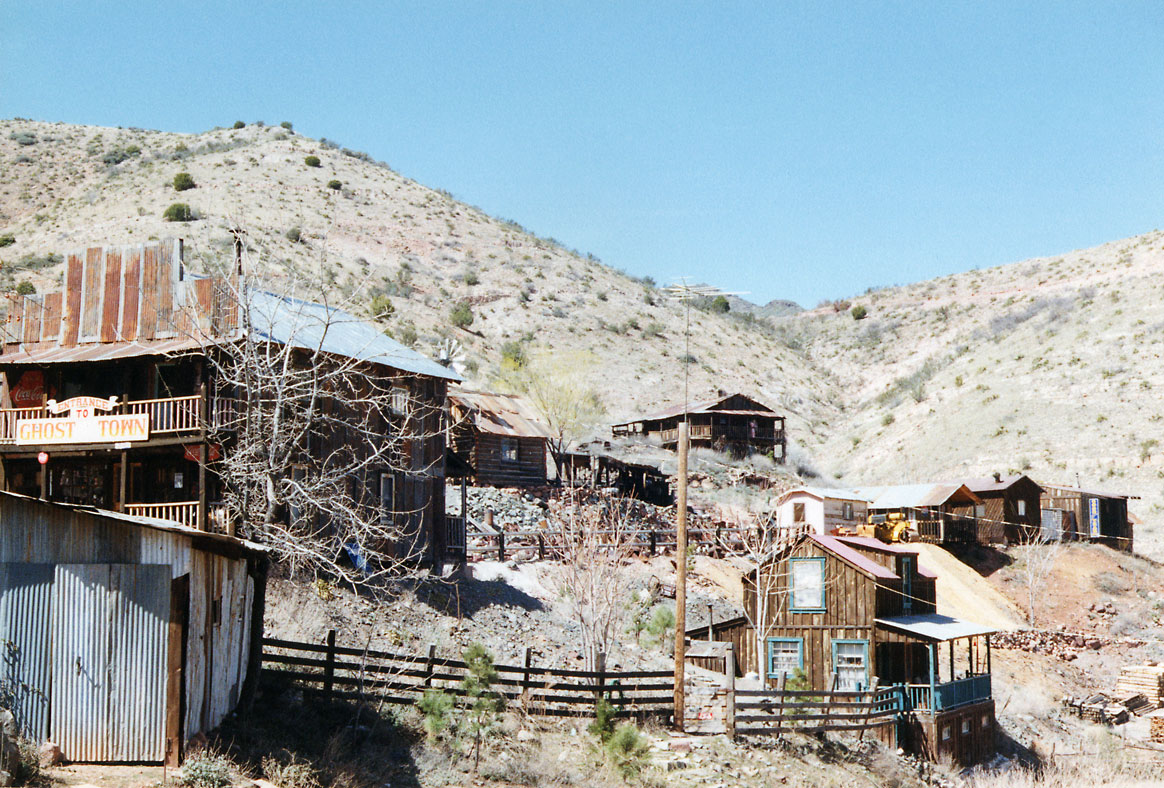 Ghost_town_-_Jerome,_Arizona.jpg