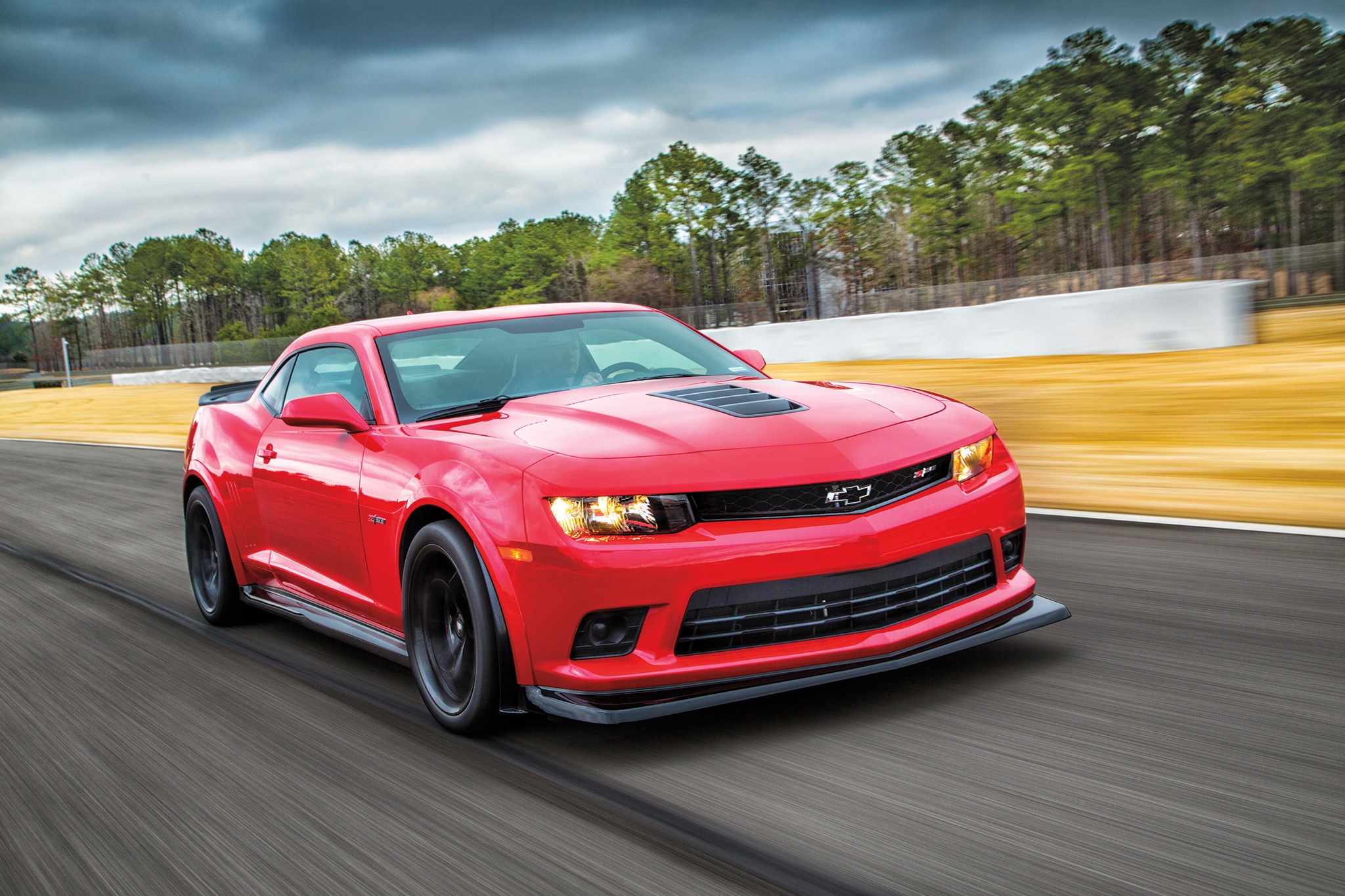 2014-chevrolet-camaro-z28-in-motion.jpg