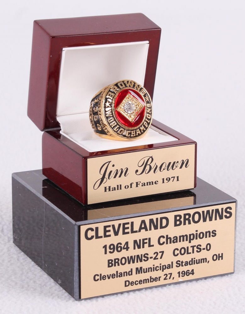 main_1-Jim-Brown-Browns-High-Quality-Replica-1964-Super-Bowl-Champions-Ring-PristineAuction.com.jpg