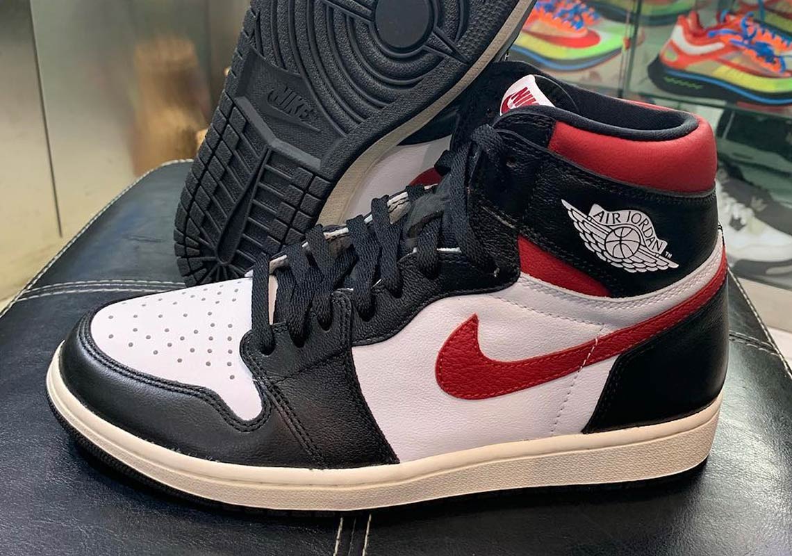 air-jordan-1-retro-high-og-black-sail-gym-red-4.jpg