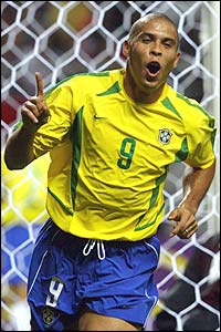 _38062991_ronaldo_own_afp_200.jpg