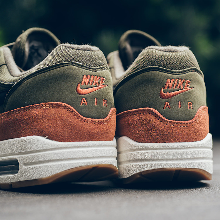 nike-air-max-1-olive-8.jpg