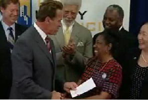 2008-10-13-Gov._Schwarzenegger_and_Dorothy_Hicks_handshake_after_bill_signing_01.jpg