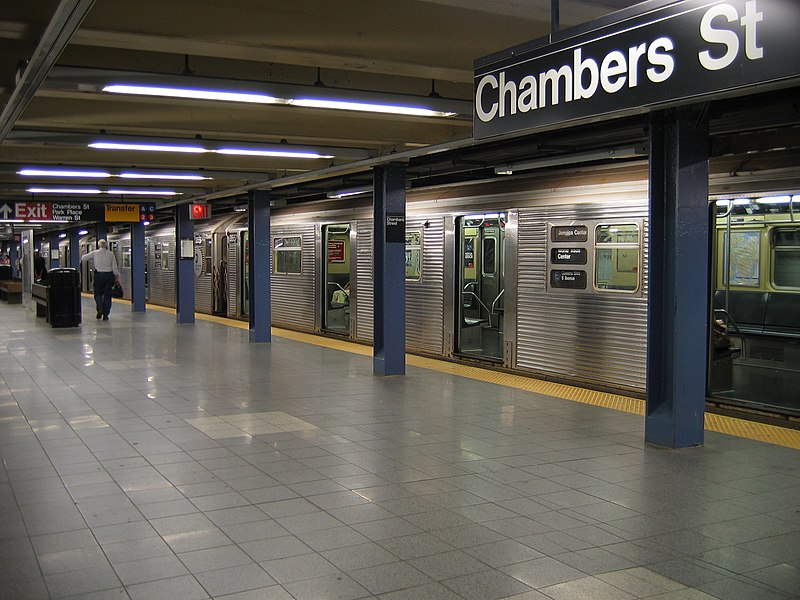800px-Chambers_st_nyc_subway.jpg