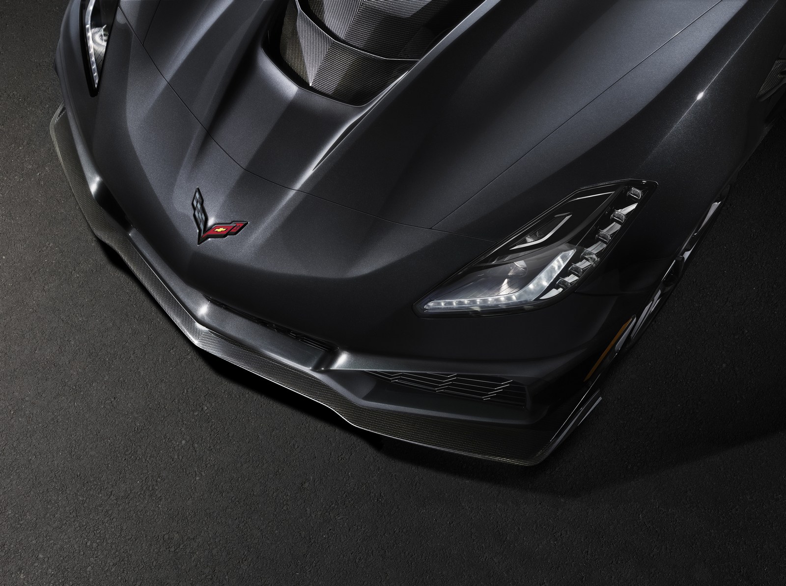 2019-Chevrolet-Corvette-ZR1-006.jpg