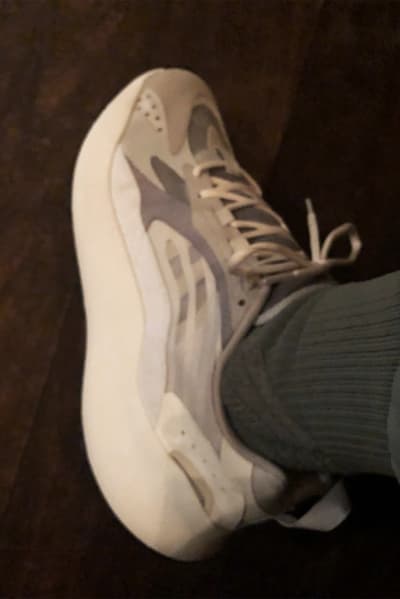 https%3A%2F%2Fhypebeast.com%2Fimage%2F2018%2F08%2Fkanye-west-mark-miner-yeezy-700-v3-first-look-001.jpg
