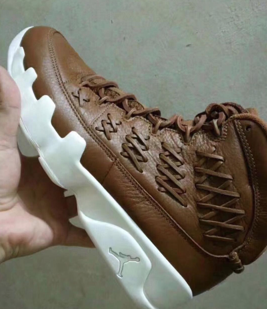 air-jordan-9-brown-leather-baseball-glove.png
