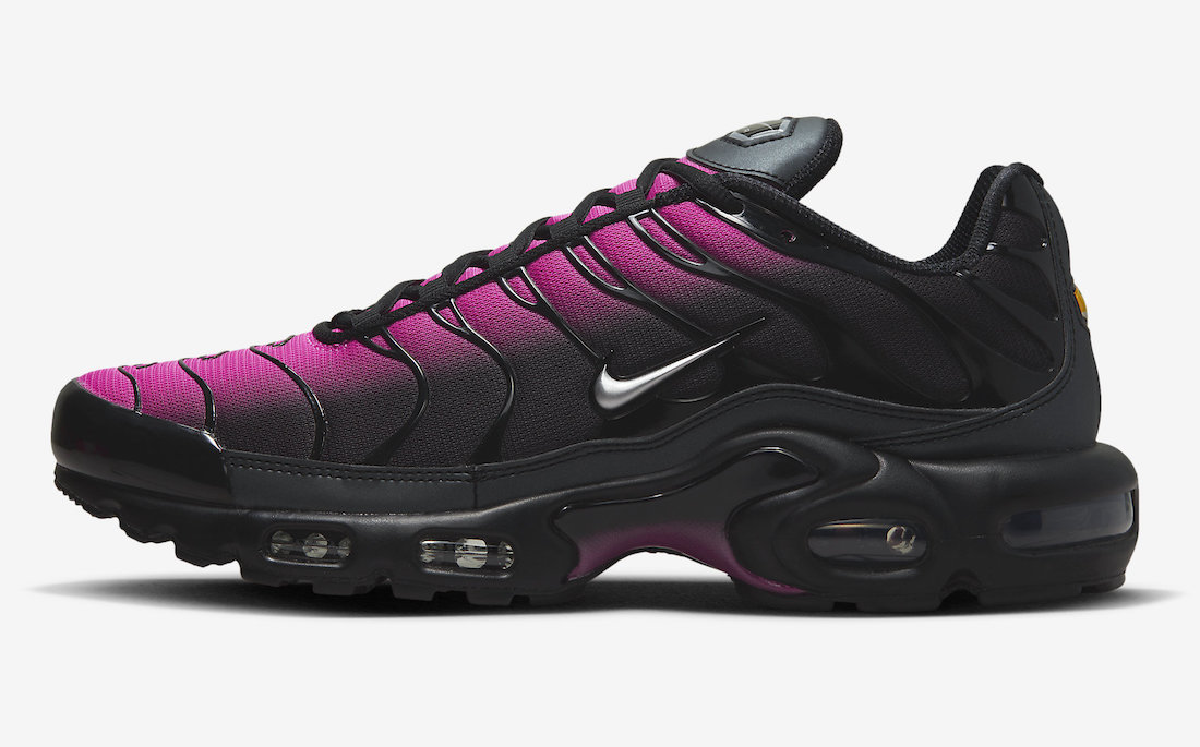 Nike-Air-Max-Plus-Black-Pink-FJ5481-010-Release-Date.jpeg