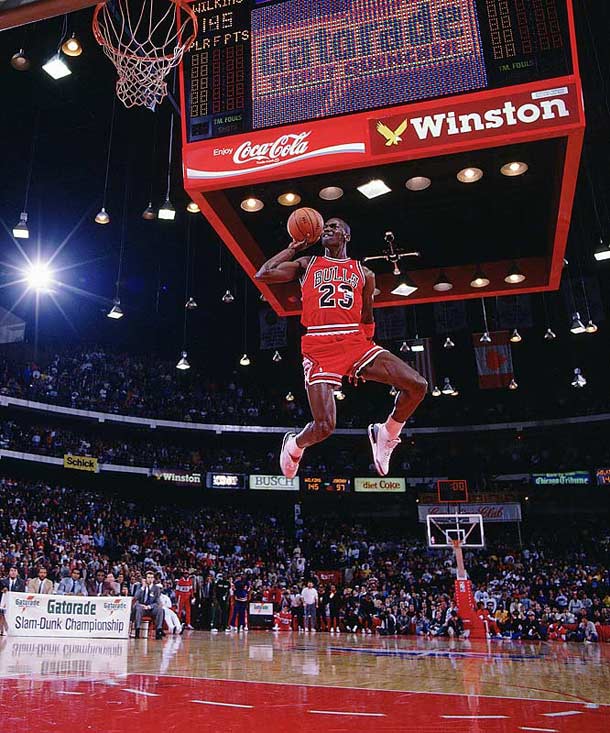 michael-jordan-1988-dunk-contest-in-air-jordan-3-white-cements.jpg