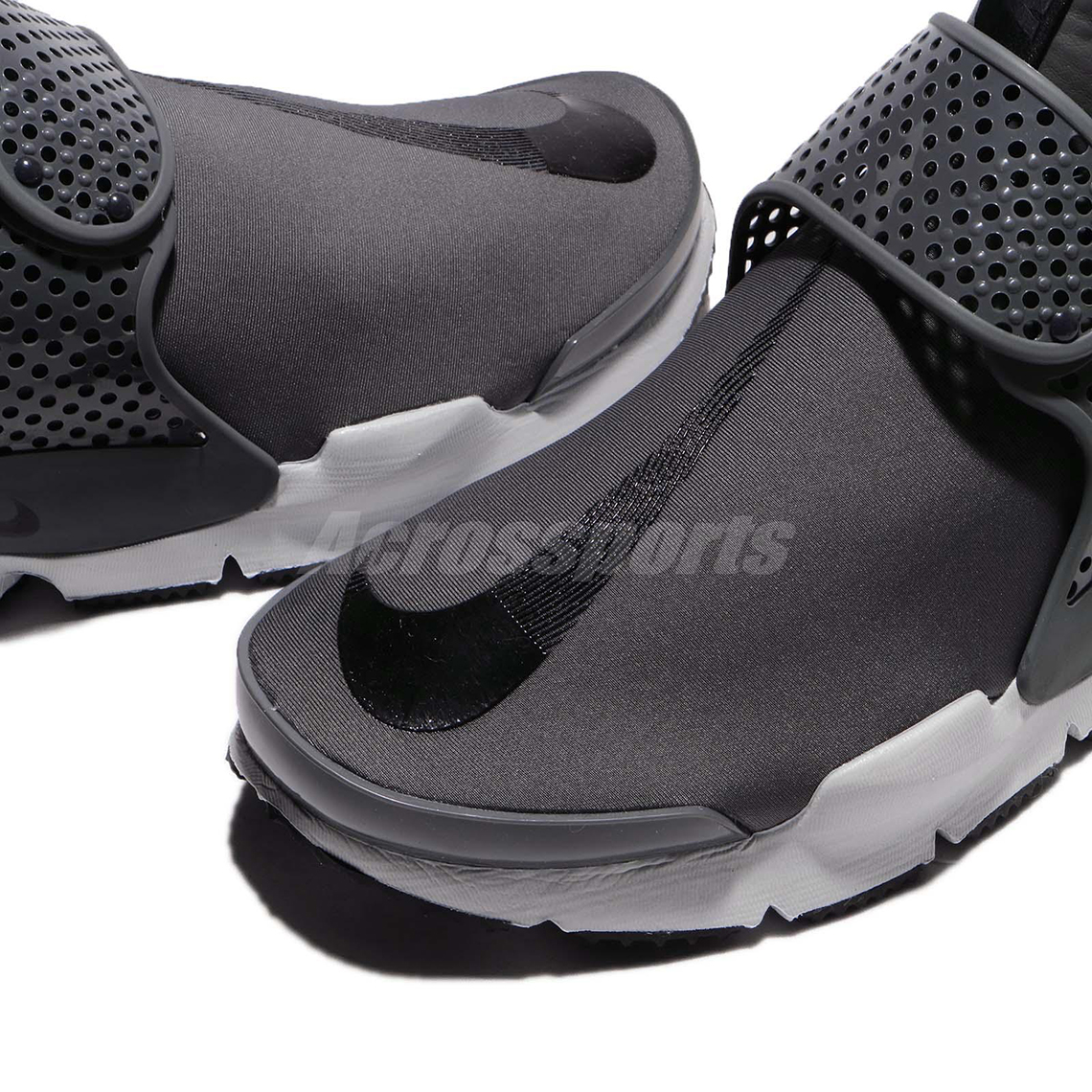 nike-sock-dart-mid-anthracite-924454-003-available-now-8.jpg
