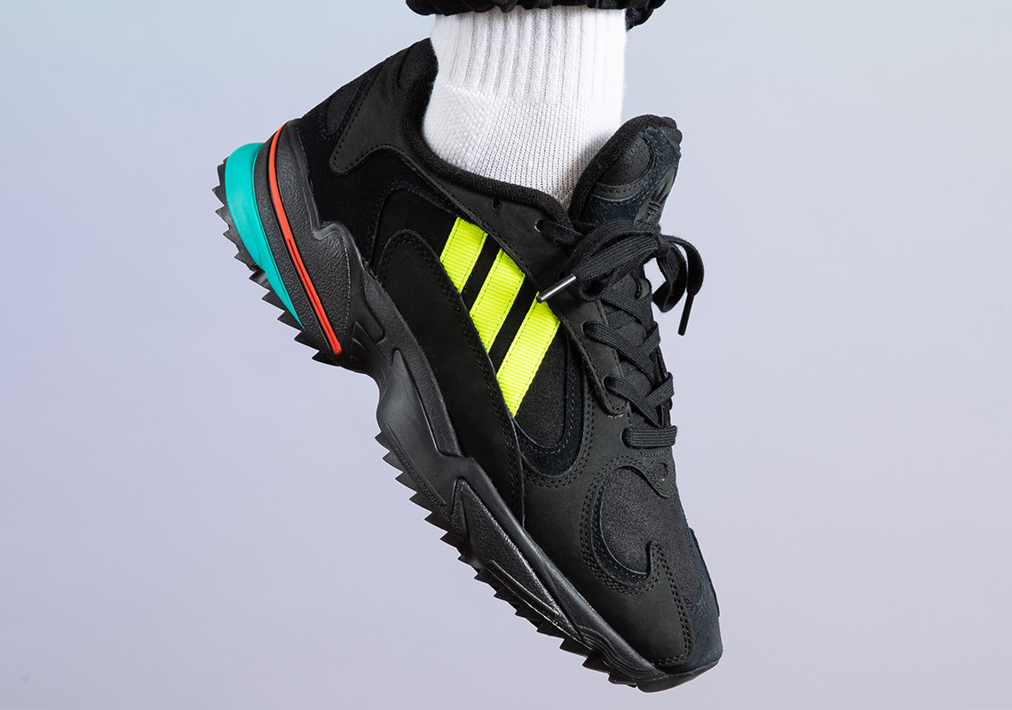 adidas-Yung-1-Trail-Black-EE5321-5.jpg