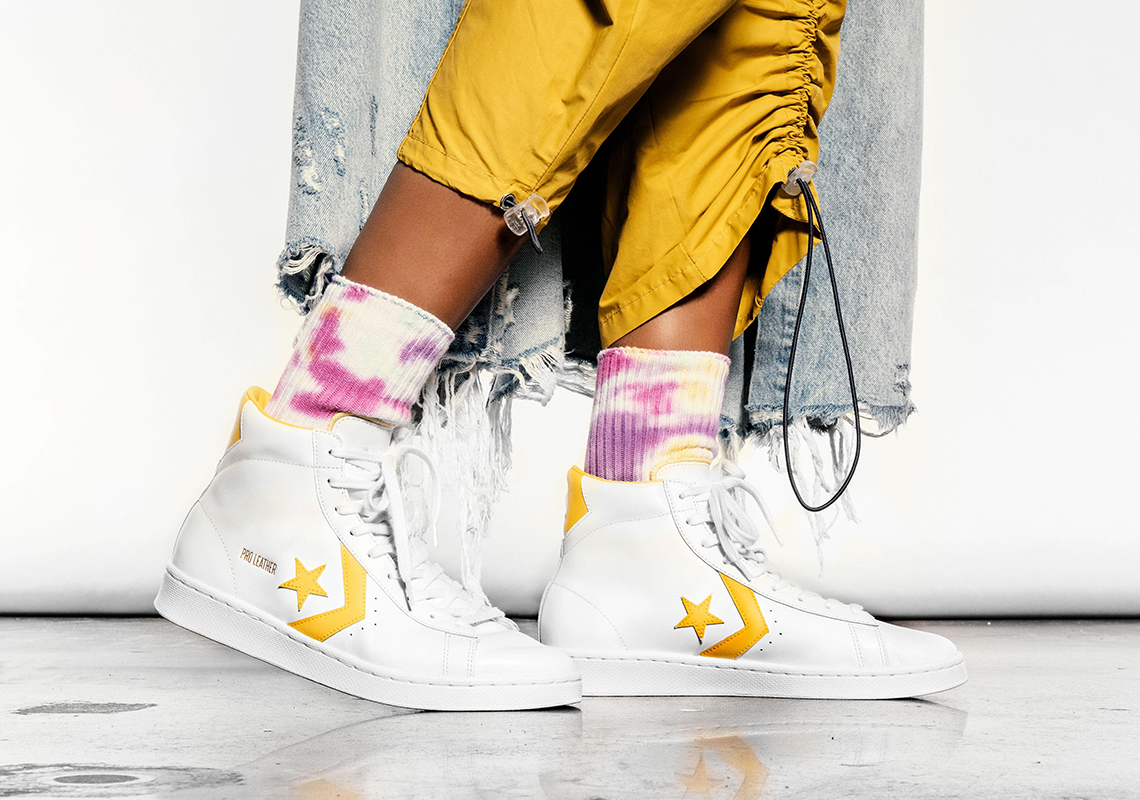 converse-pro-leather-ss20-on-foot-yellow-2.jpg