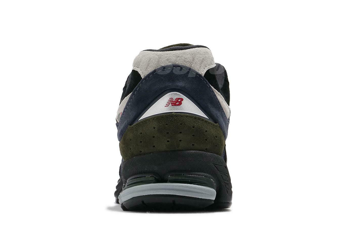 New-Balance-2002R-Year-of-the-OX-Release-Info-3.jpg
