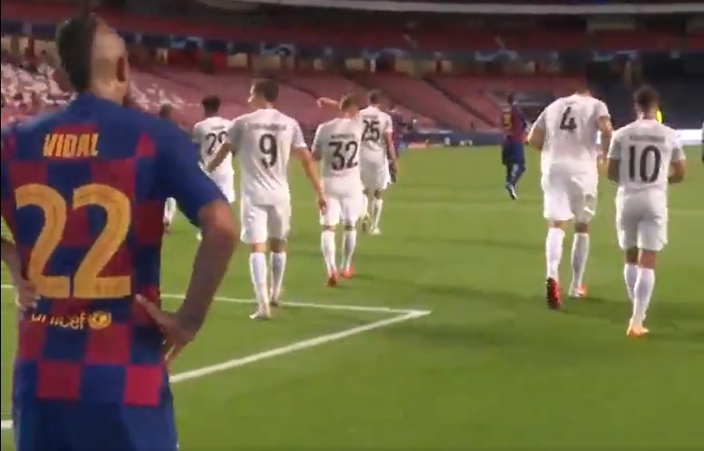 Arturo Vidal reacts to Robert Lewandowski goal as Barcelona get humiliated  by Bayern (Video) | Soccer-Addict